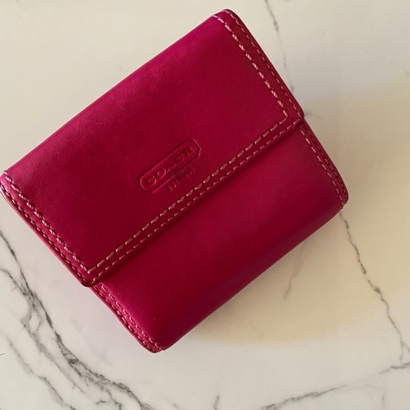 Vintage Coach Wallet - Picture 2 of 6